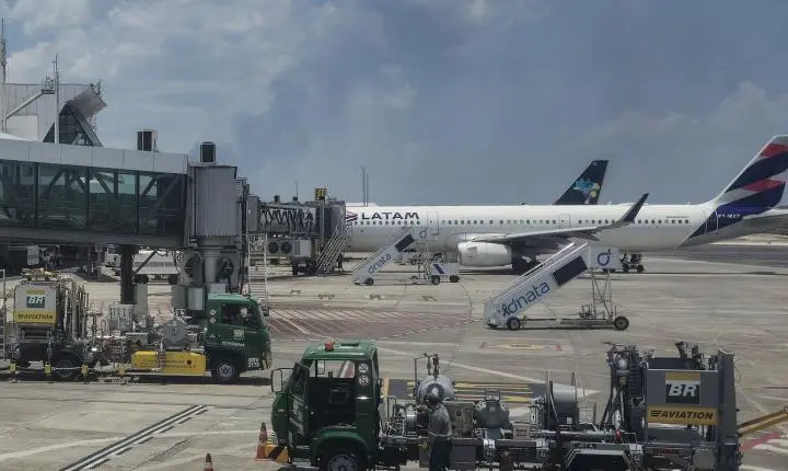 Petrobras eleva preço do querosene de aviação em 13,9% após tensões no Oriente Médio