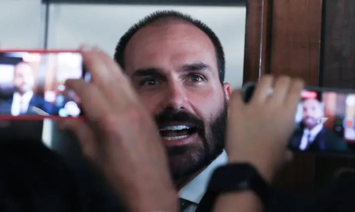 PGR solicita ao STF condenação de Eduardo Bolsonaro por coação