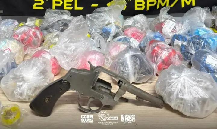 PM apreende mais de 2,6 mil porções de drogas e arma com numeração suprimida na zona norte de São Paulo