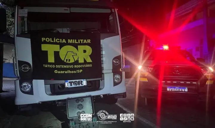 PM recupera caminhão roubado e apreende equipamento usado para bloquear rastreamento em Santa Isabel