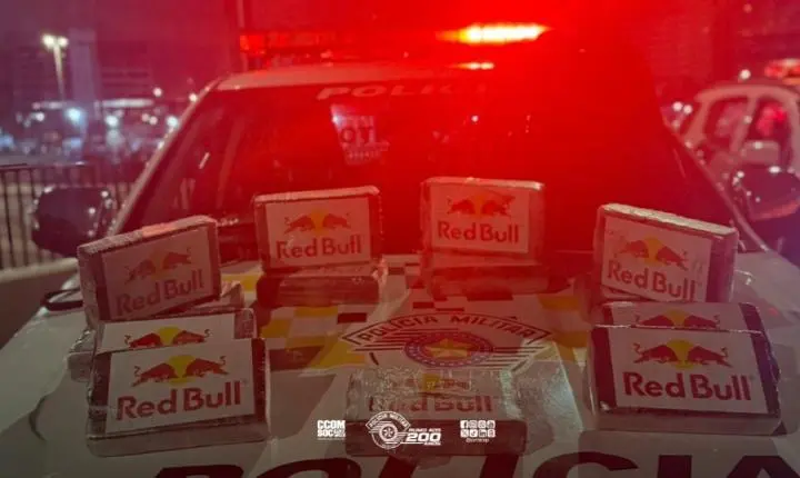 PM apreende 15 quilos de cocaína em ônibus durante operação na Ponte Cruzeiro do Sul