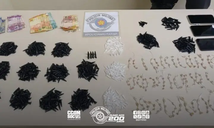 Mais de mil porções de drogas são apreendidas e dois suspeitos de tráfico são detidos em Cerqueira César