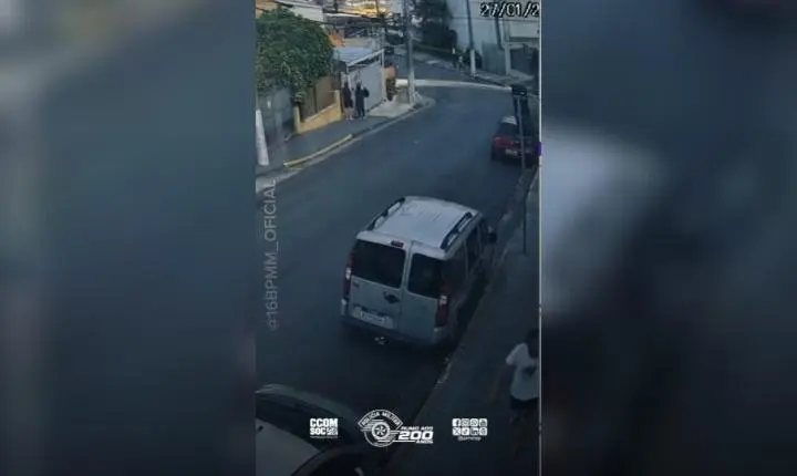 Mulher é detida pela PM em São Paulo por suspeita de roubo com agressão