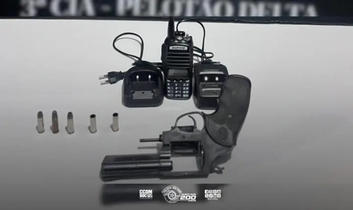 Polícia Militar captura sentinela do tráfico com arma no Morro São Bento