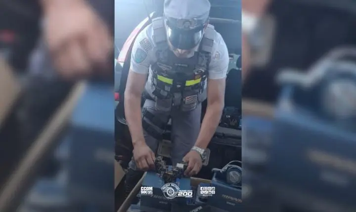 Polícia Rodoviária detém dois por descaminho e confisca anabolizantes e produtos importados