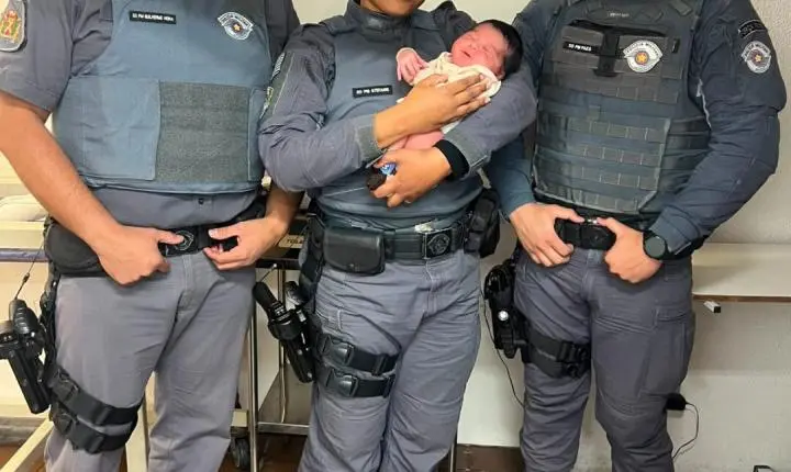 Policiais militares socorrem recém-nascido de sete dias após engasgo na zona leste de SP