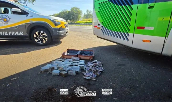 Policiamento Rodoviário prende criminosa com quase 9 quilos de drogas em ônibus interestadual em Garça/SP