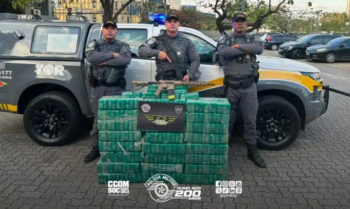 Policiamento Rodoviário intercepta traficante com cocaína e fuzil na Rodovia Castelo Branco