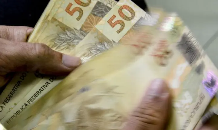 Novo Desenrola Brasil chega ao fim nesta segunda-feira com descontos