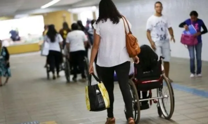 Projeto garante vaga para aluno com deficiência em escola integral próxima
