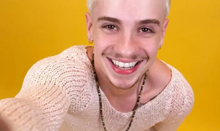 Quem é Juliano Floss, influenciador confirmado para o BBB 26