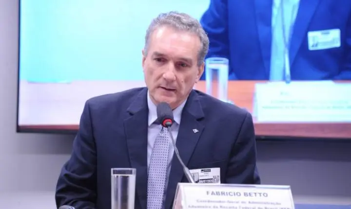 Receita Federal reformula Remessa Conforme para combater produtos irregulares em compras no exterior