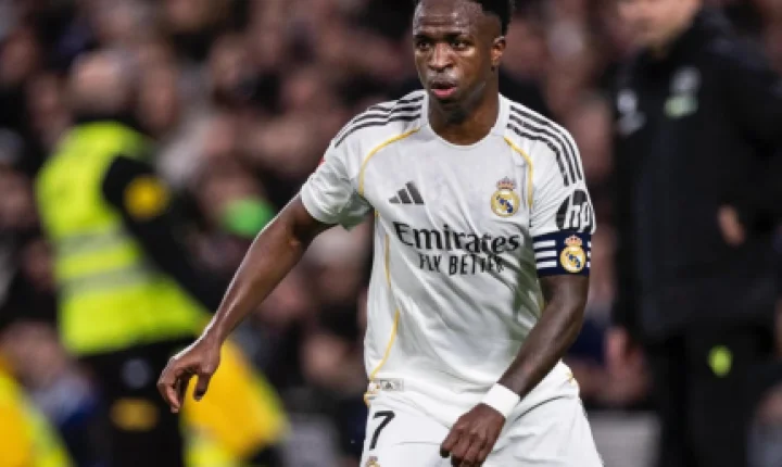 Renovação ou adeus? Real Madrid endurece posição sobre Vini Jr. e não descarta venda