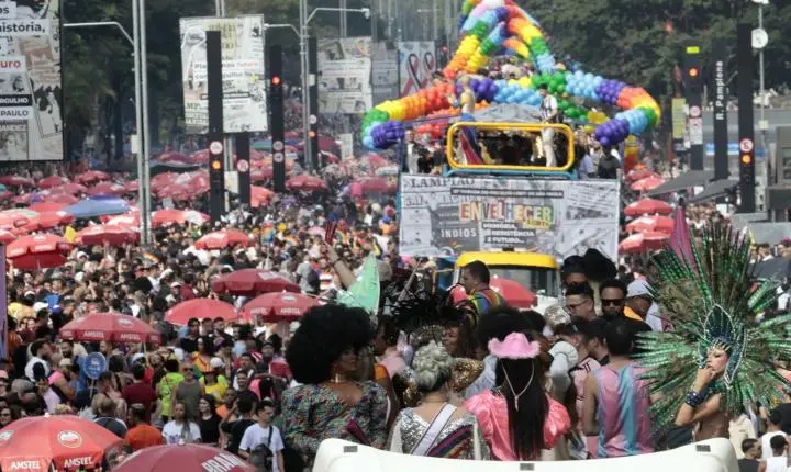 Juristas alertam para inconstitucionalidade de projeto de lei sobre eventos LGBTQIA+ e crianças em São Paulo