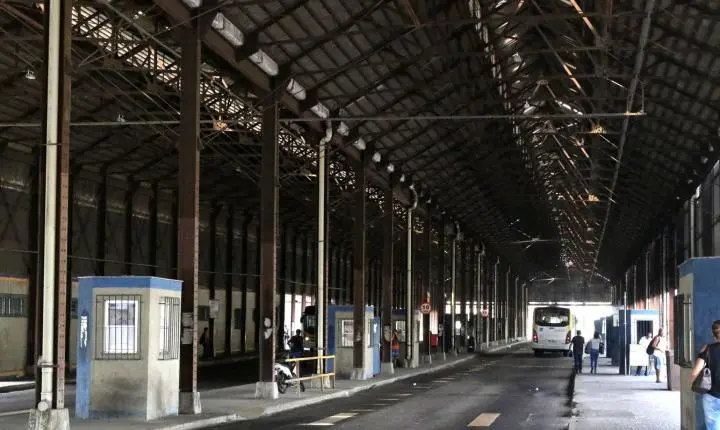 Rodoviários do Rio de Janeiro mantêm greve após rejeição de proposta