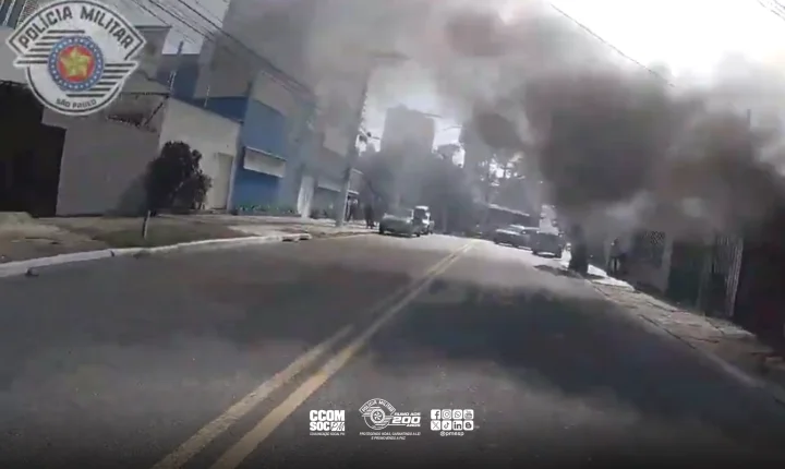 “Se não fossem eles, hoje, eu não estaria contando essa história”, diz dona Maria, salva por policiais em incêndio na Zona Norte
