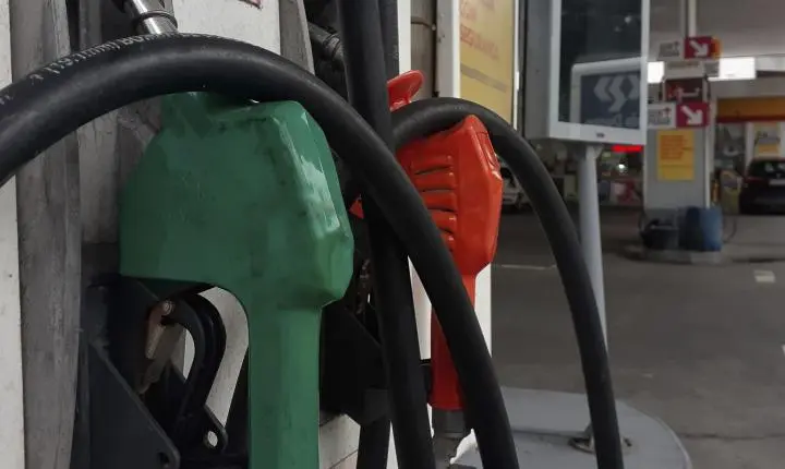 Refinaria de Mataripe anuncia queda de 11,3% no preço da gasolina