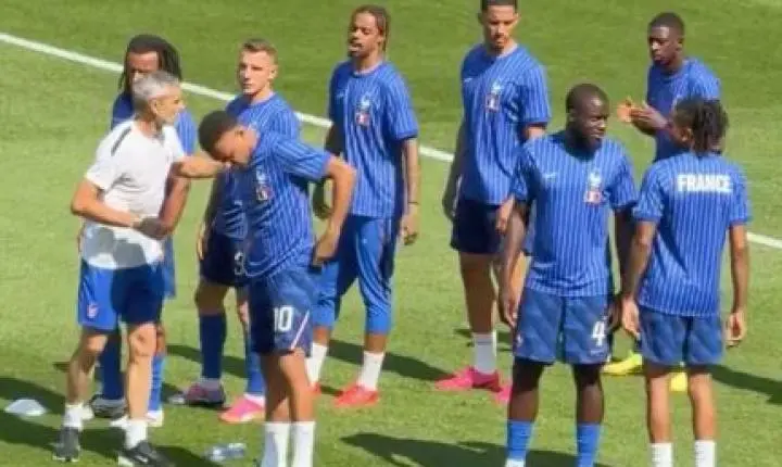Seleção da França sofre ataque racista de ex-premiê espanhol antes da semifinal