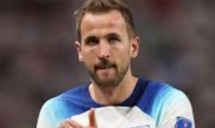 Inglaterra anuncia convocação para a Copa do Mundo com ausências polêmicas e trilha sonora dos Beatles