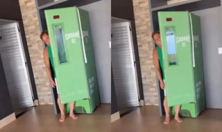 Sem poder consumir álcool, Leonardo brinca ao ver refrigerador cheio de bebidas