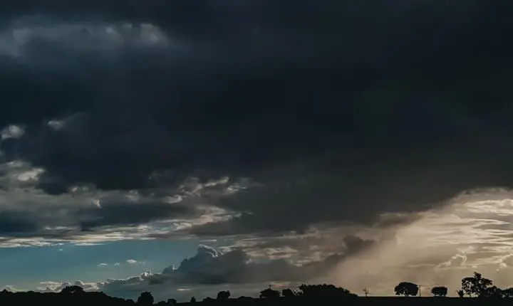 Inmet atinge RS com alerta amarelo para tempestades no início da semana