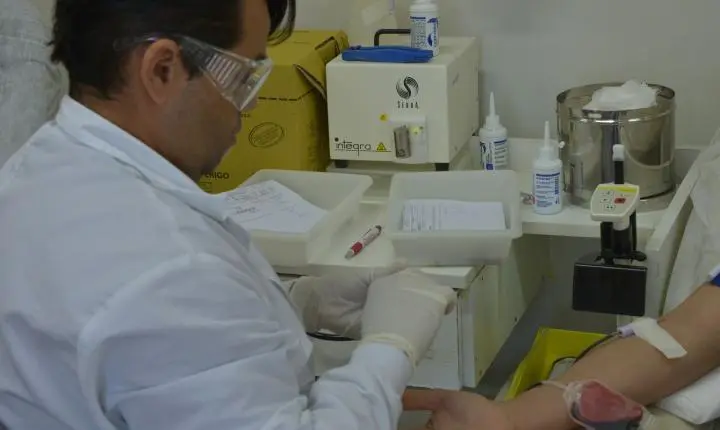 Doença falciforme: entenda os sintomas que vão além da anemia
