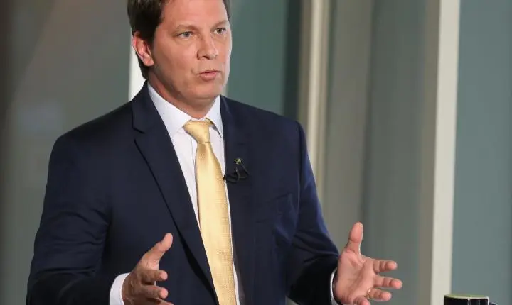 STF falha em notificar Mário Frias sobre produção de filme de Bolsonaro