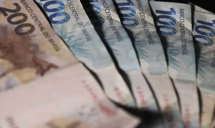Superávit primário do Governo Central atinge R$ 25,2 bilhões em abril