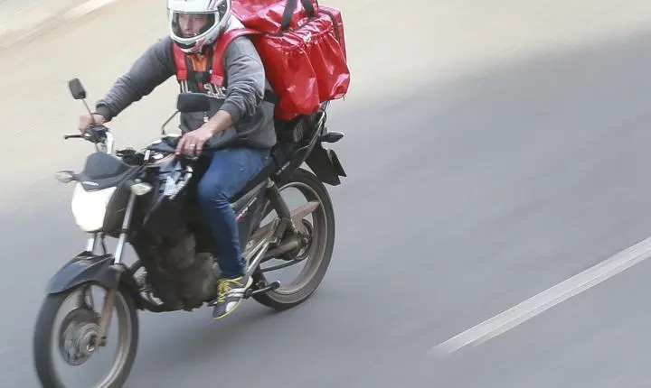 STF retoma análise sobre vínculo de emprego de motoristas de aplicativos