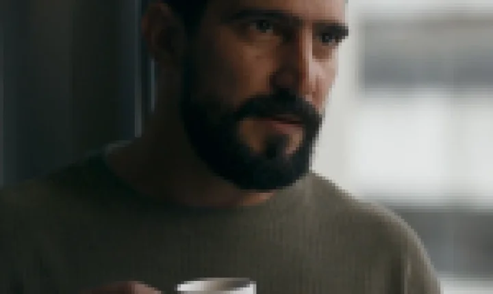 Thiago Fragoso negocia para viver grande vilão de próxima novela das sete