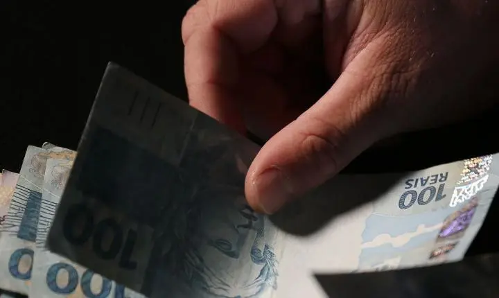Abono salarial 2026 é pago a trabalhadores nascidos em setembro e outubro