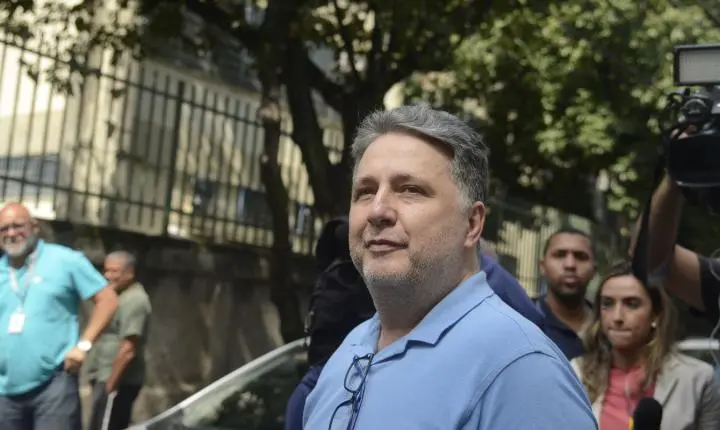 TRE-RJ proíbe Anthony Garotinho de usar fundo eleitoral e ir a debates
