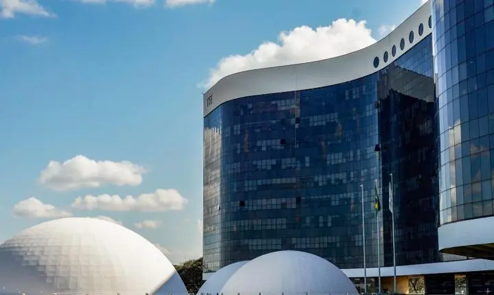 Nova decisão do TSE nega pedido contra posts de sindicatos na campanha