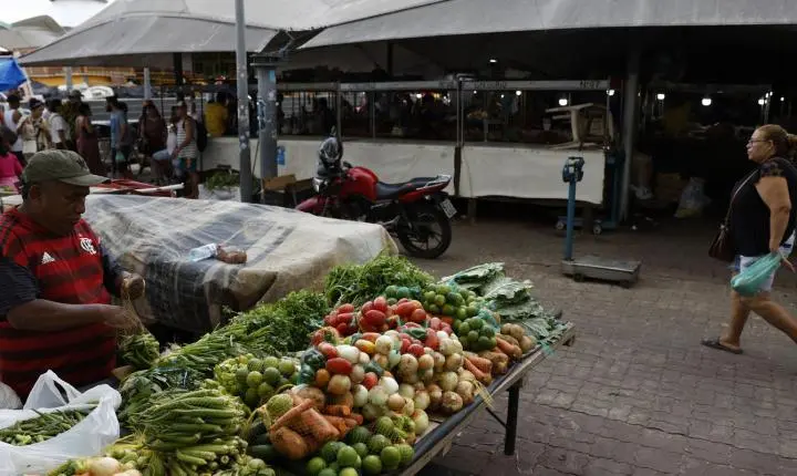 Corte em benefícios sociais ameaça estagnar economia dos municípios