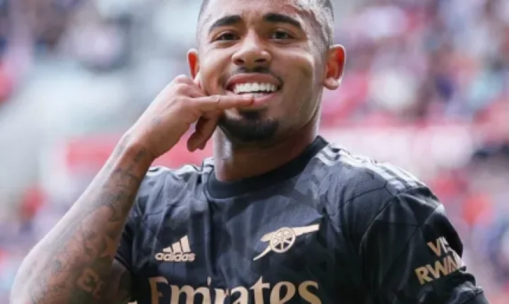Vai repetir a dose? Gabriel Jesus reencontra o Sevilla após brilhar no último duelo pelo Arsenal