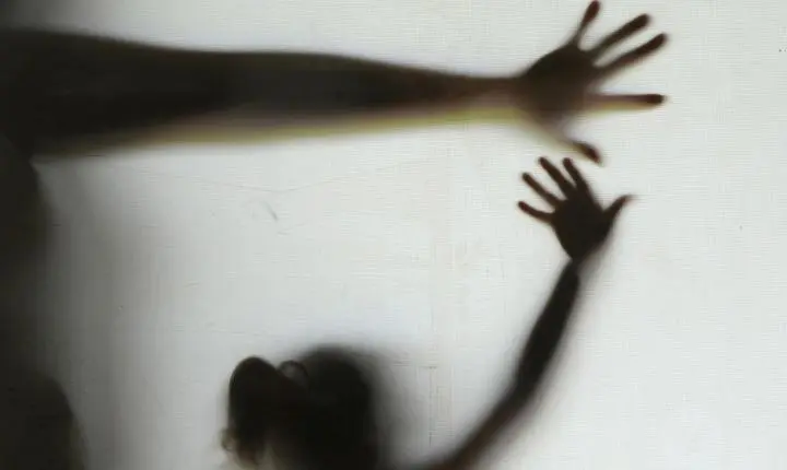 Violência sexual afeta 64 meninas diariamente no Brasil