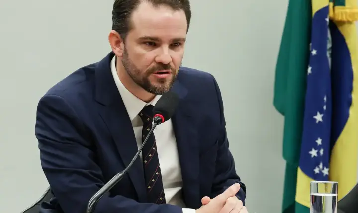 Financiador do filme Dark Horse recebeu fundos do crime organizado segundo o governo