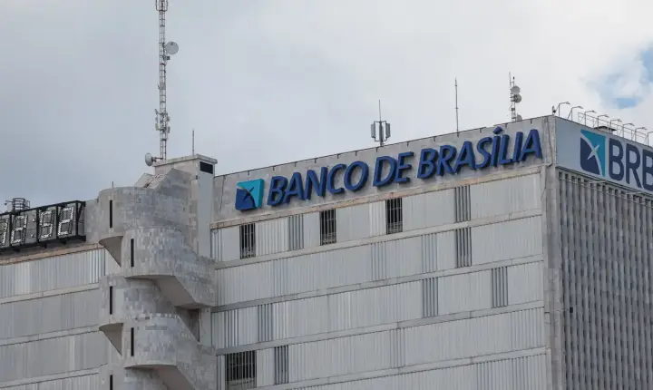 TCDF bloqueia R$ 2,7 bilhões de ex-dirigentes do BRB no caso Banco Master