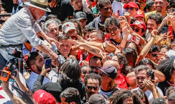 Lula recorre à Justiça contra a suspensão de canal de militância do PT