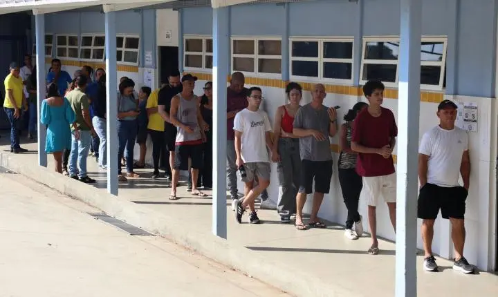 Zanin amplia horário de votação até as 19h em todo o país